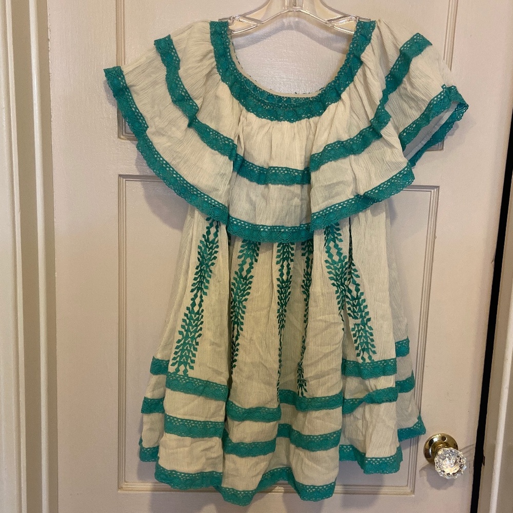 New Anthropologie Eyes Of Simone Embroidered Peas… - image 1